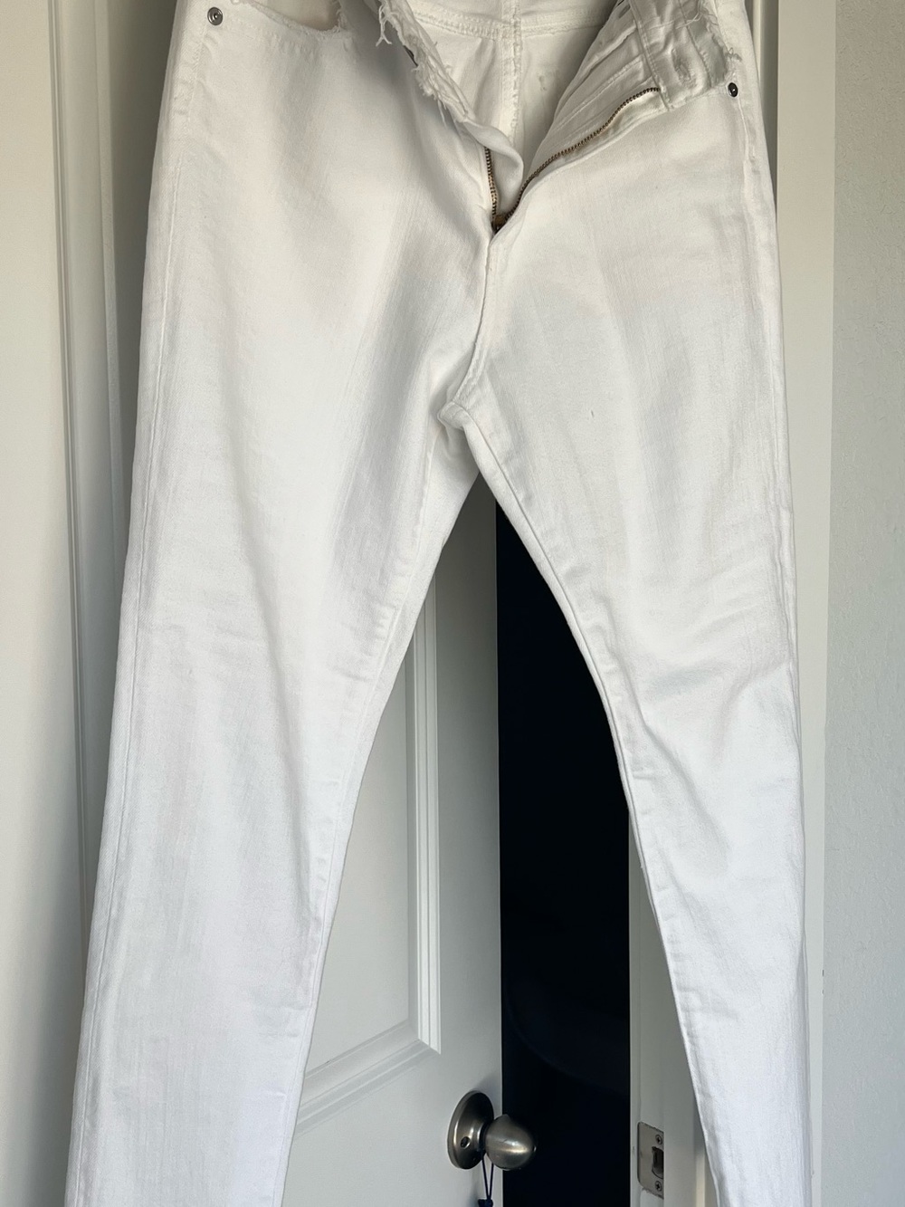 Ag Adriano Goldschmied White Cropped Ankle Jeans